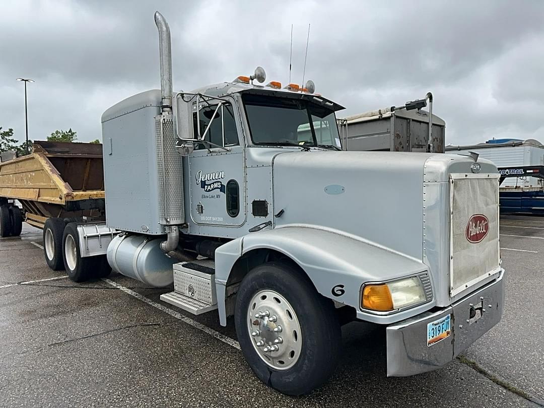 Image of Peterbilt 377 Image 1