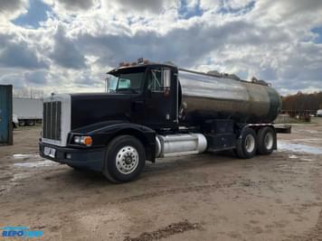 Main image Peterbilt 377