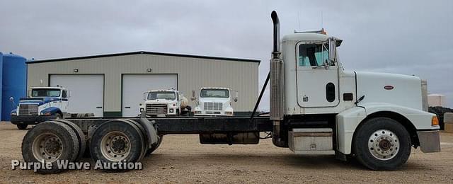 Image of Peterbilt 377 equipment image 3