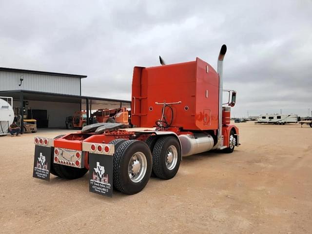 Image of Peterbilt 377 equipment image 4