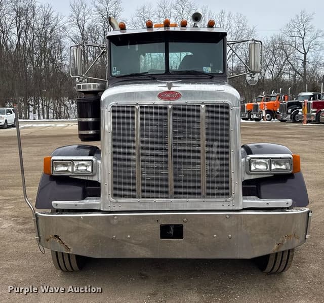 Image of Peterbilt 378 equipment image 1