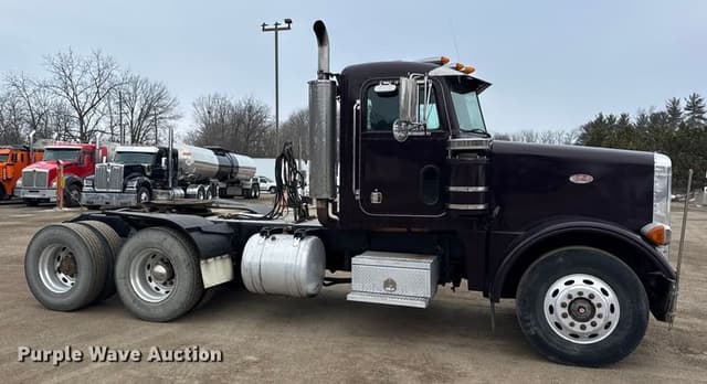 Image of Peterbilt 378 equipment image 3