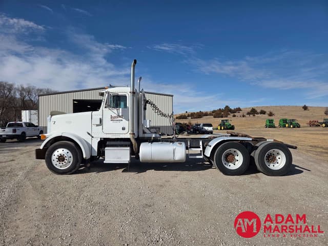 Image of Peterbilt 378 equipment image 2
