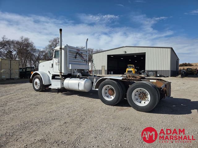 Image of Peterbilt 378 equipment image 3
