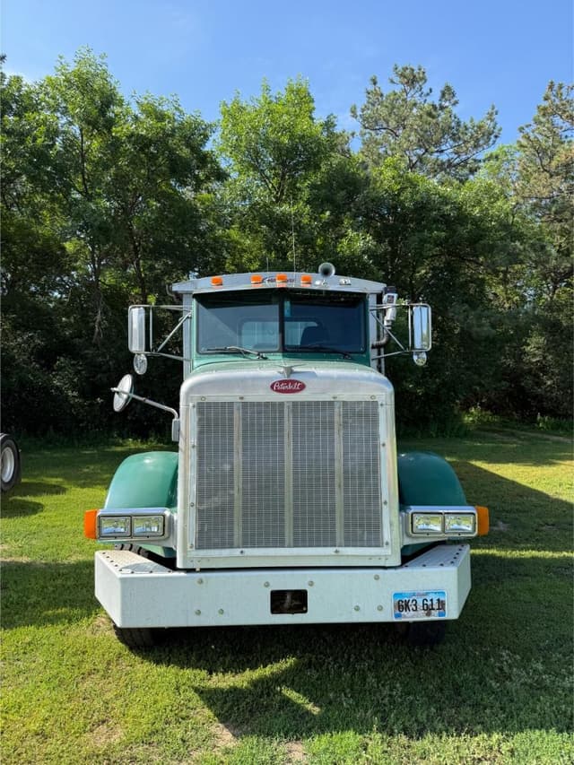 Image of Peterbilt 378 equipment image 1