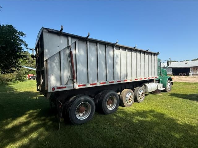 Image of Peterbilt 378 equipment image 3