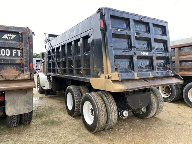 Image of Peterbilt 379 equipment image 1