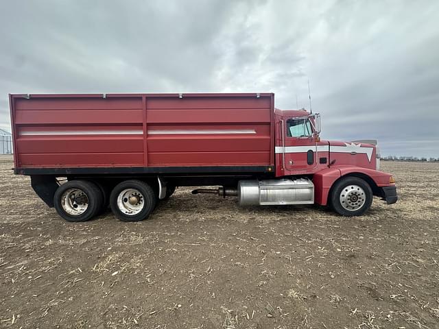 Image of Peterbilt 379 equipment image 4