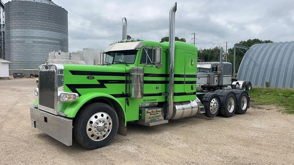 Image of Peterbilt 379EXHD Primary image