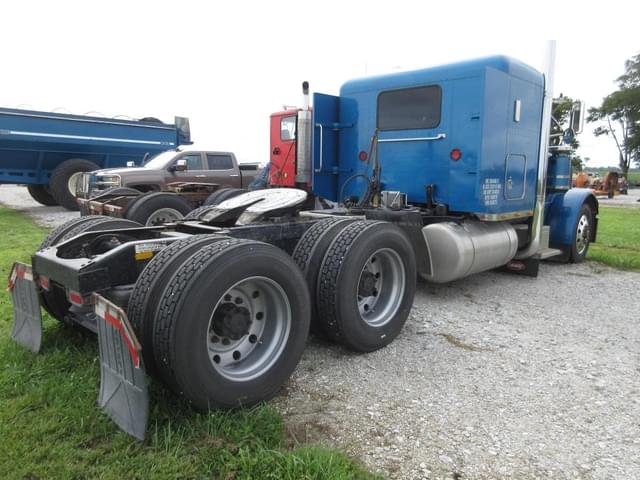 Image of Peterbilt 379 equipment image 1