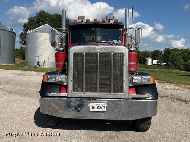 Image of Peterbilt 379 equipment image 1