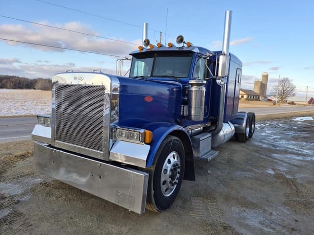 Image of Peterbilt 379 equipment image 2