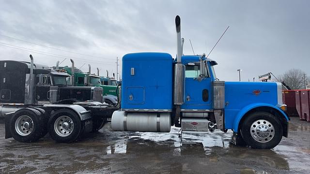 Image of Peterbilt 379 equipment image 3