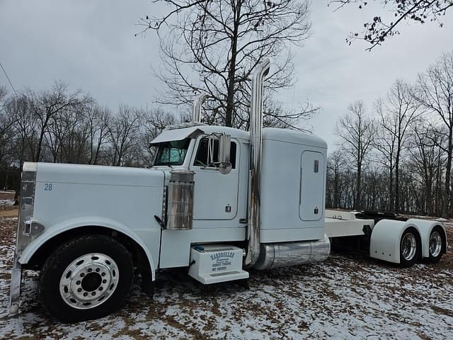 Image of Peterbilt 379 equipment image 3