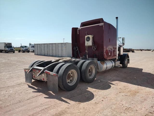 Image of Peterbilt 379 equipment image 4