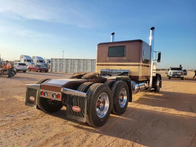 Image of Peterbilt 379 equipment image 4