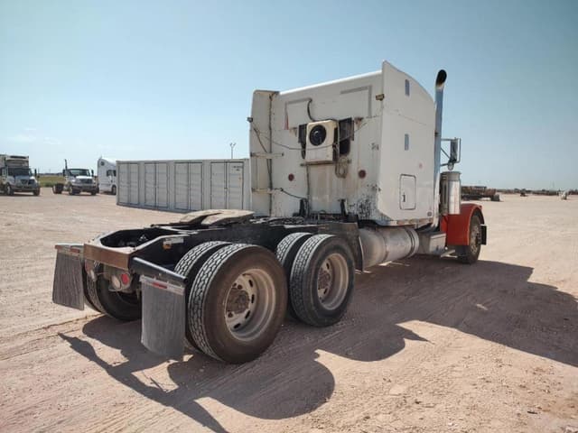 Image of Peterbilt 379 equipment image 4