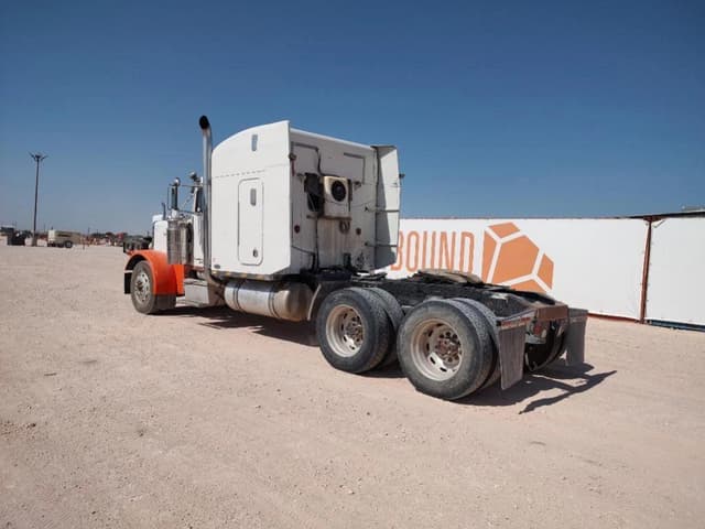 Image of Peterbilt 379 equipment image 2