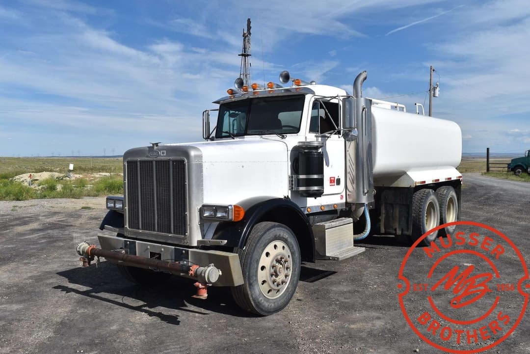 Image of Peterbilt 379 Primary image