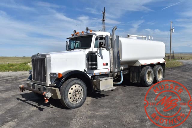 Image of Peterbilt 379 equipment image 1