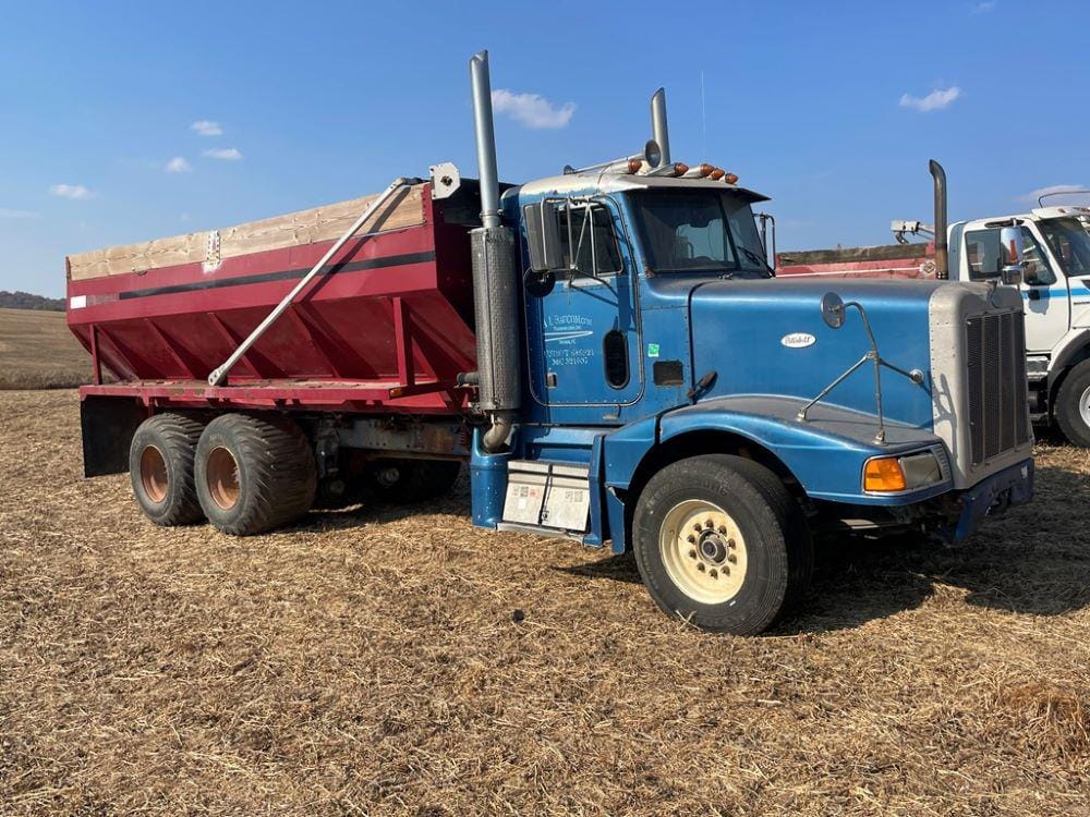 Main image Peterbilt 377