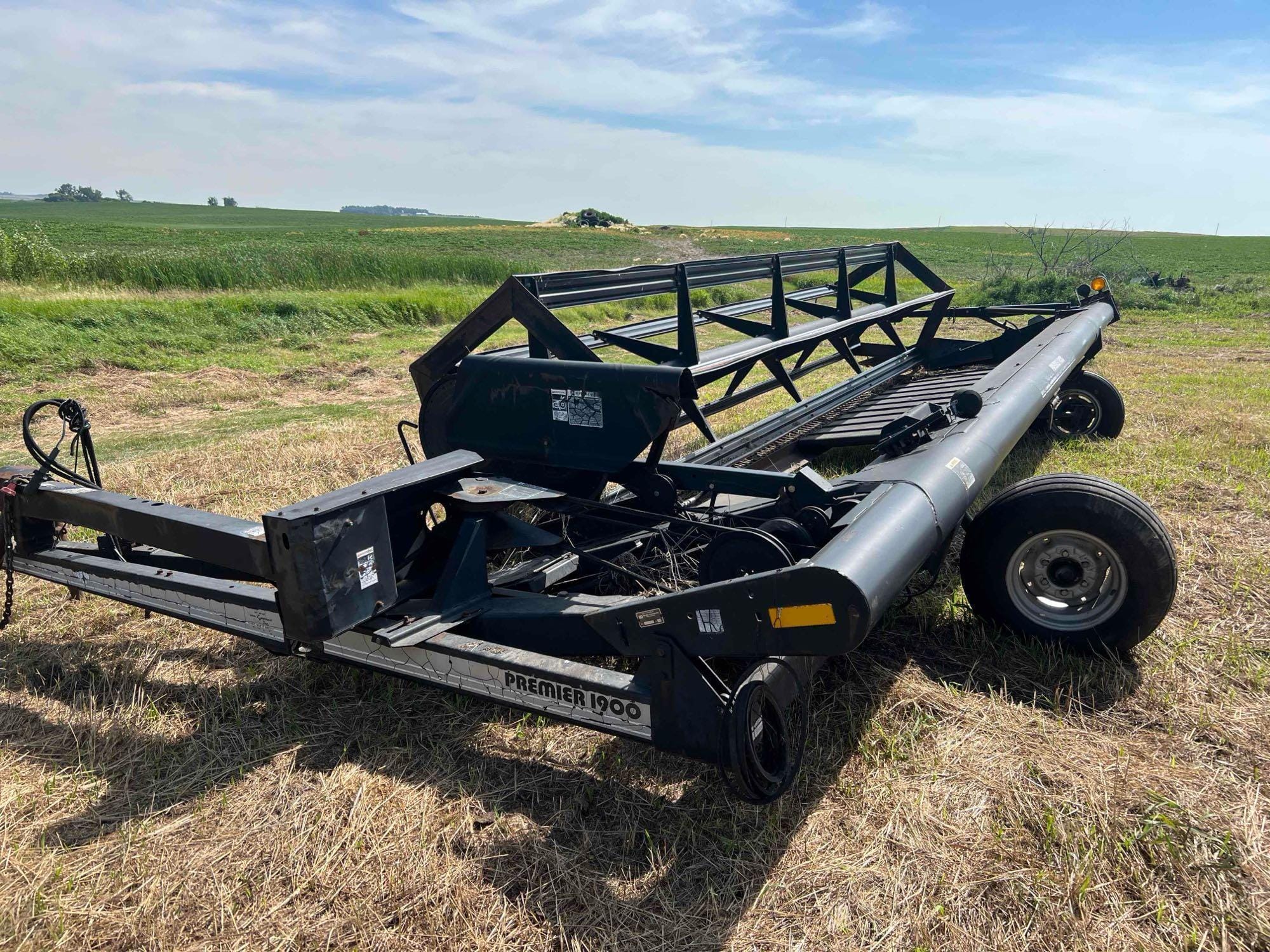 1994 Premier 1900 Equipment Image0