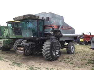 1994 Gleaner R62 Image