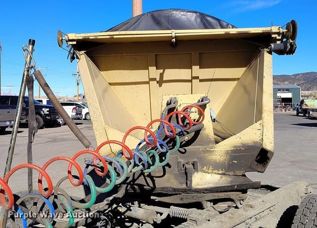 Image of Red River LB237 equipment image 1