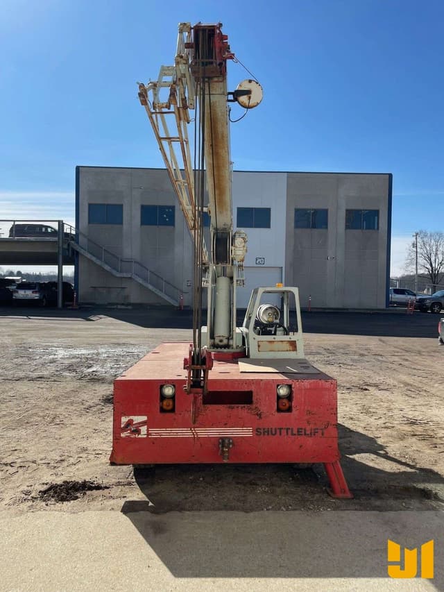 Image of SHUTTLELIFT 3330ELB  equipment image 2