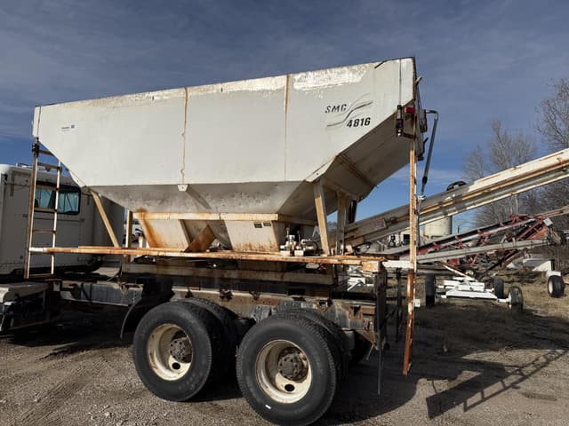 Image of Peterbilt 377 equipment image 2