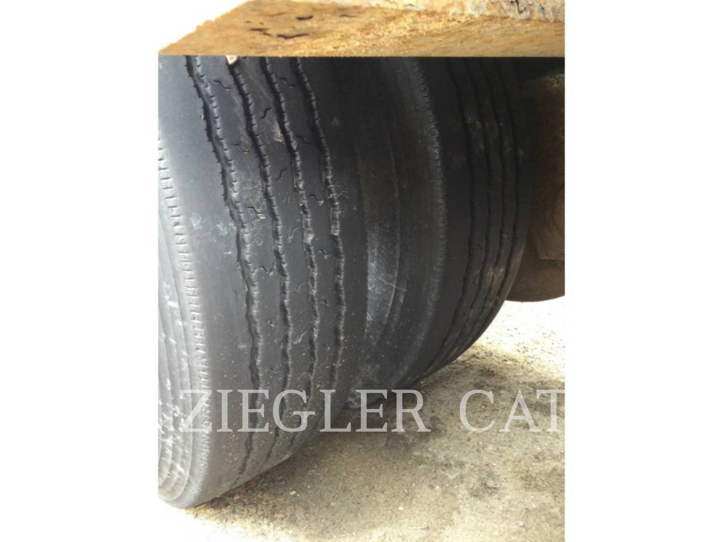 1994 Trail King TK100HDG Equipment Image0