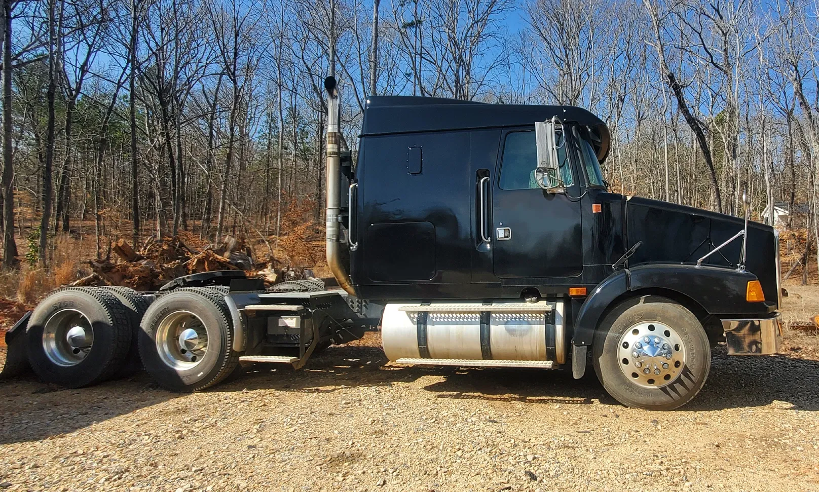 1994 Volvo WIA64T Equipment Image0