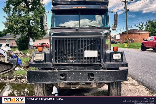 Image of White GMC Autocar equipment image 3