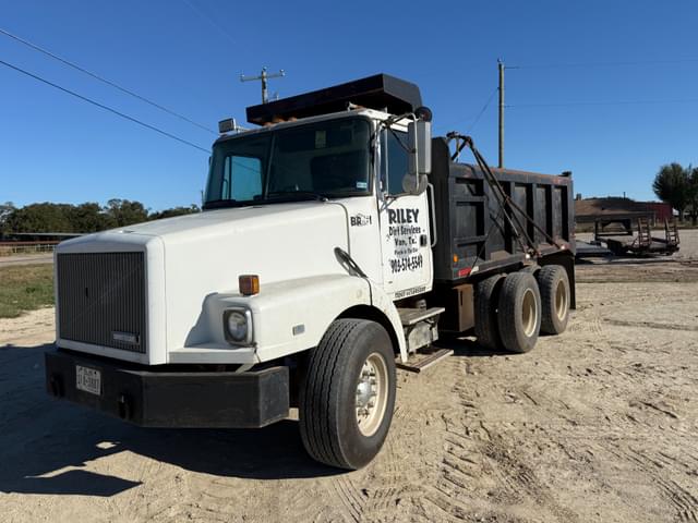 Image of White GMC equipment image 1