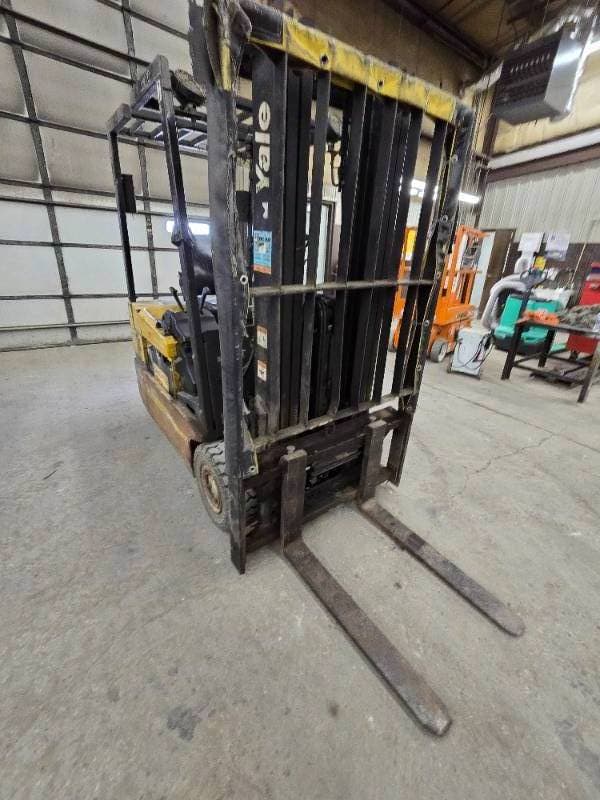 Image of Yale ERP030TFN36SE078 equipment image 4