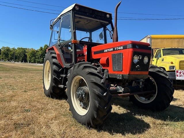 Image of Zetor 7745 equipment image 4