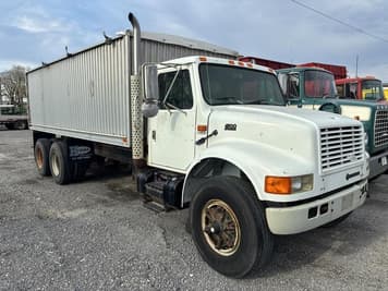 Main image International 4900