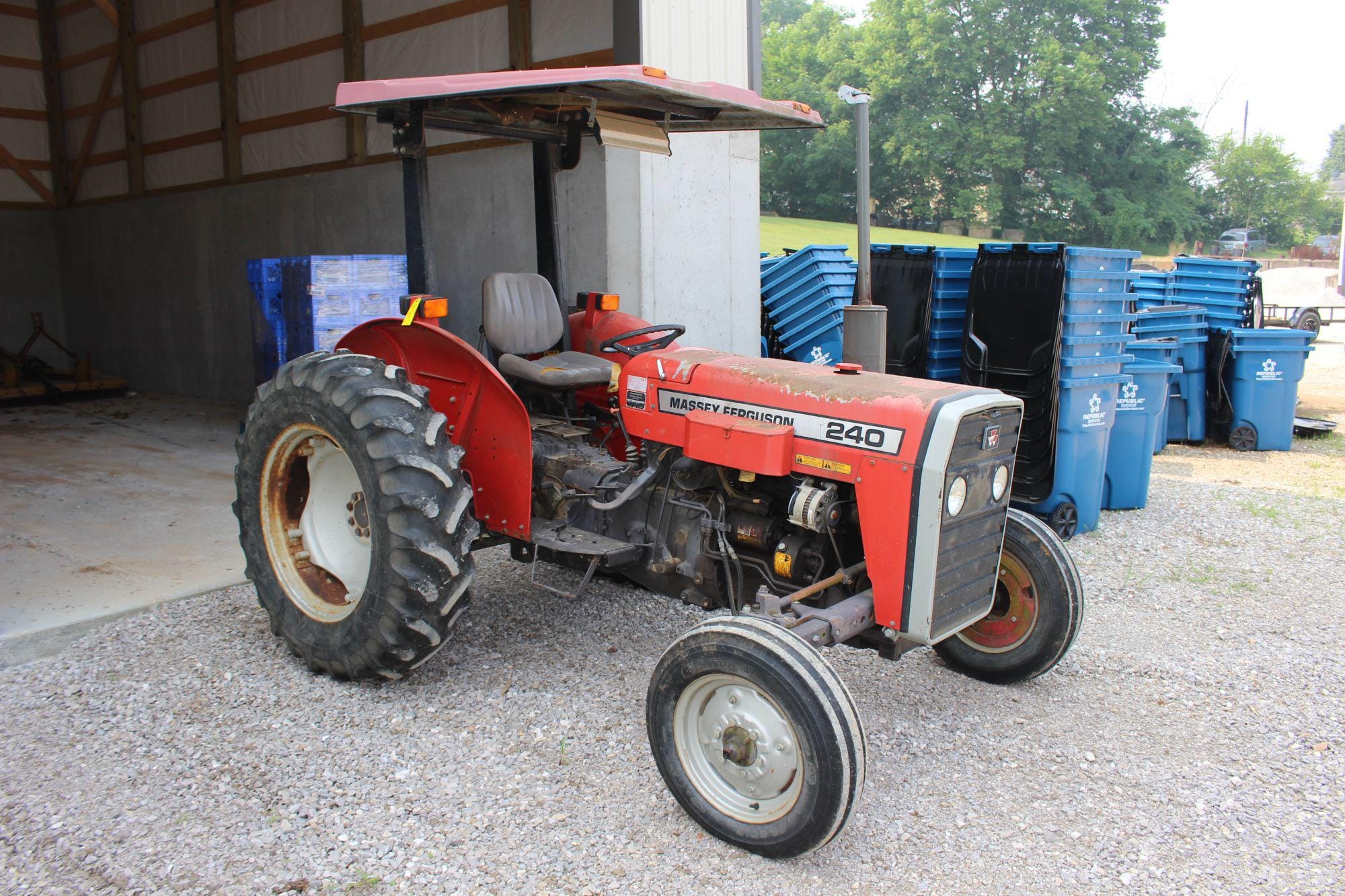 Main image Massey Ferguson 240