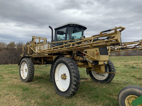 Main image Ag-Chem RoGator 854