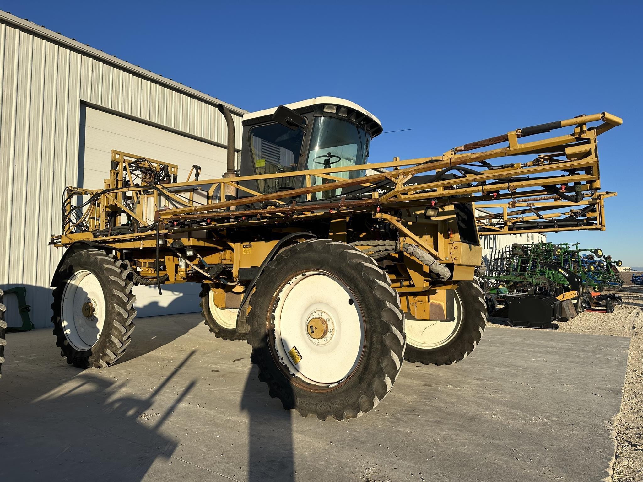 Main image Ag-Chem RoGator 854