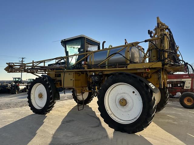 Image of Ag-Chem RoGator 854 equipment image 4