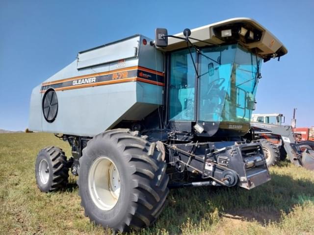 Image of Gleaner R72 equipment image 1