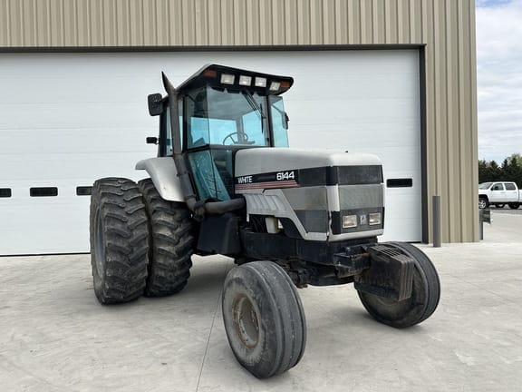 1995 AGCO White 6144 Equipment Image0