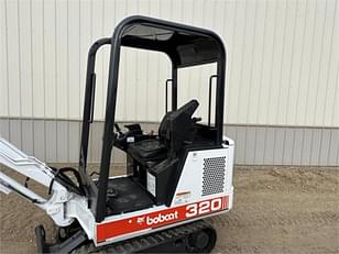 Main image Bobcat 320 9