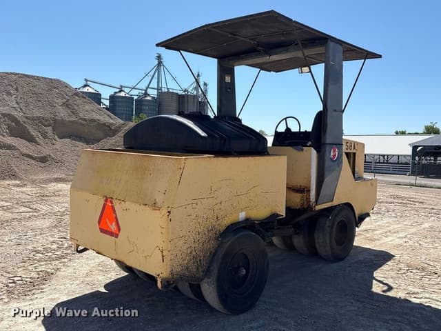 Image of Bomag BW11R equipment image 4