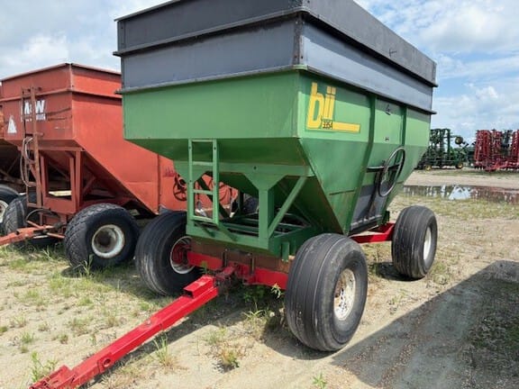 1995 Bradford 335A Equipment Image0