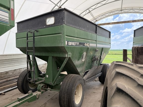 1995 Brent 440 Equipment Image0