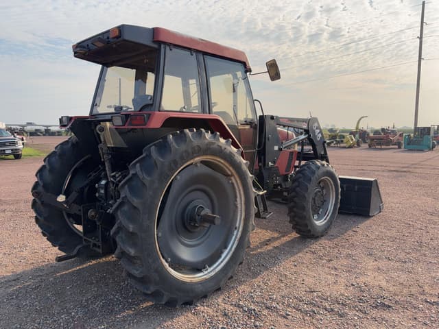 Image of Case IH 5240 equipment image 2