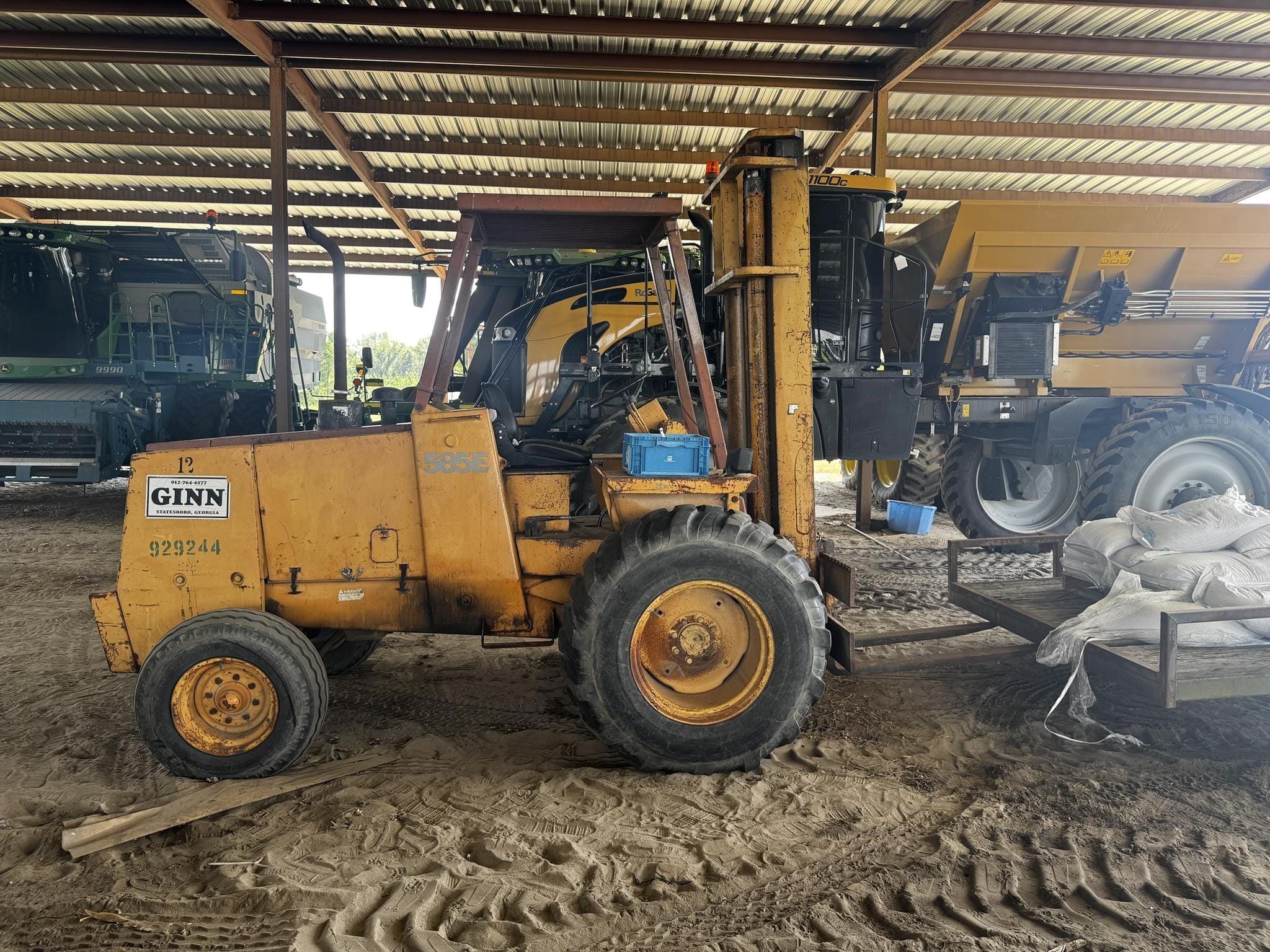 1995 Case 585E Equipment Image0