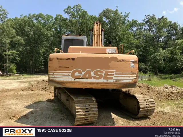Image of Case 9020B equipment image 3